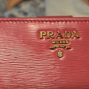 Prada Wallet Pink Saffiano